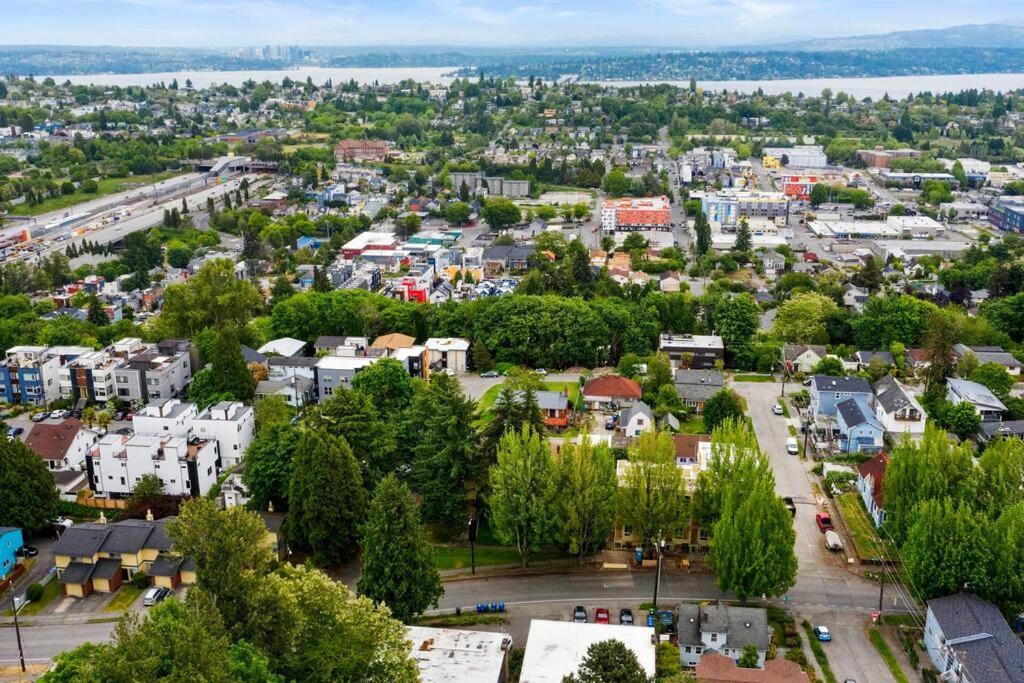 Hillside In Seattle - Updated And Well Appointed. Bagian luar foto