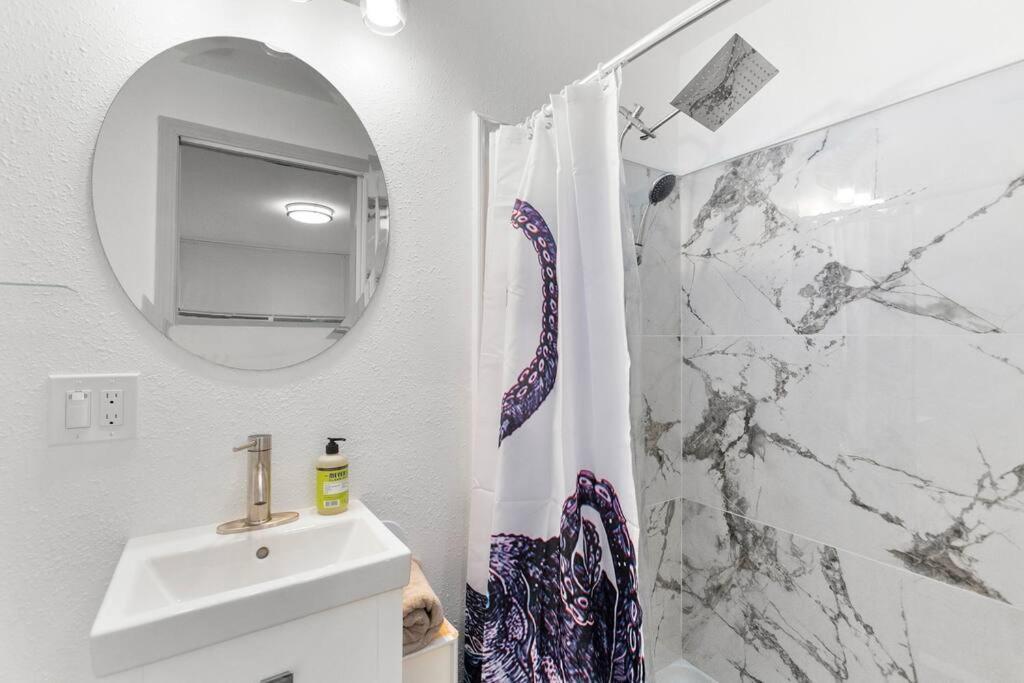 Hillside In Seattle - Updated And Well Appointed. Bagian luar foto